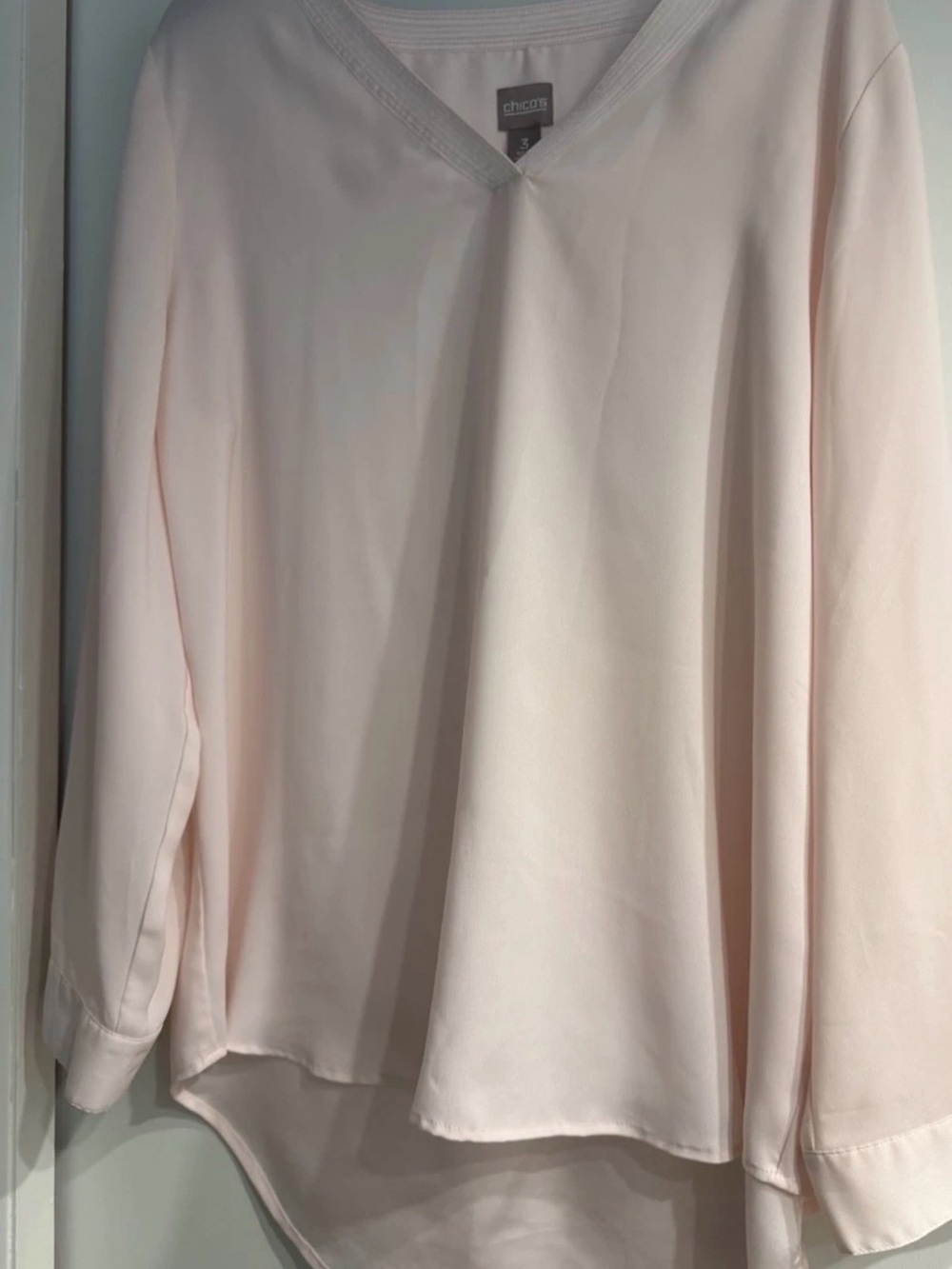 Chico's Size 3 XL Blush Pink V Neck Blouse Hi Low Hem Long Sleeve
